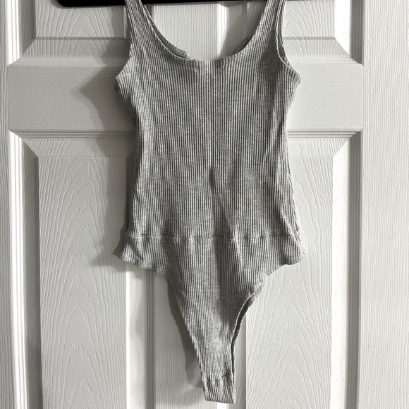 Ribbed bodysuit with zipper - Picture 3 of 3